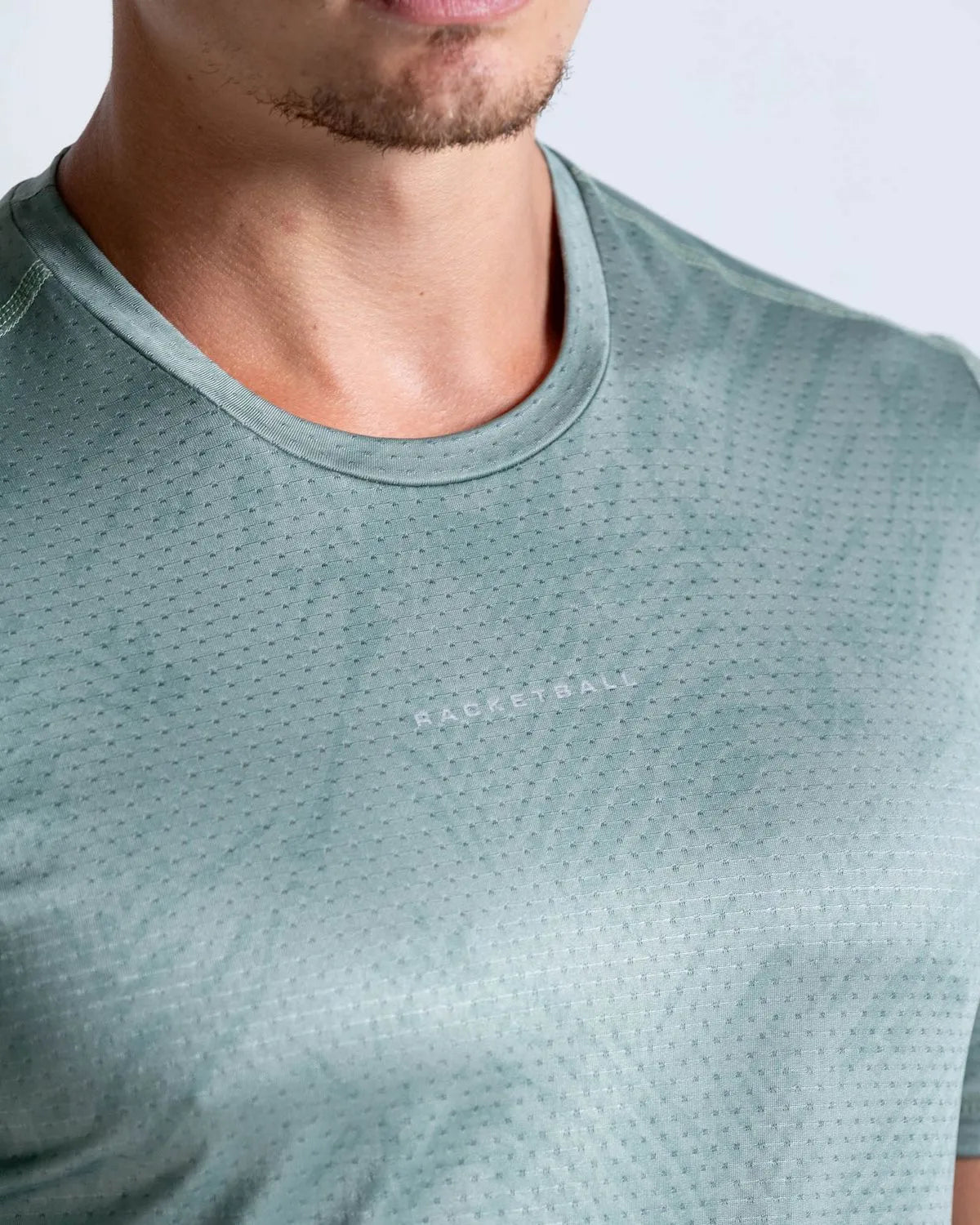 Camiseta Deportiva Manga Corta Verde en Malla