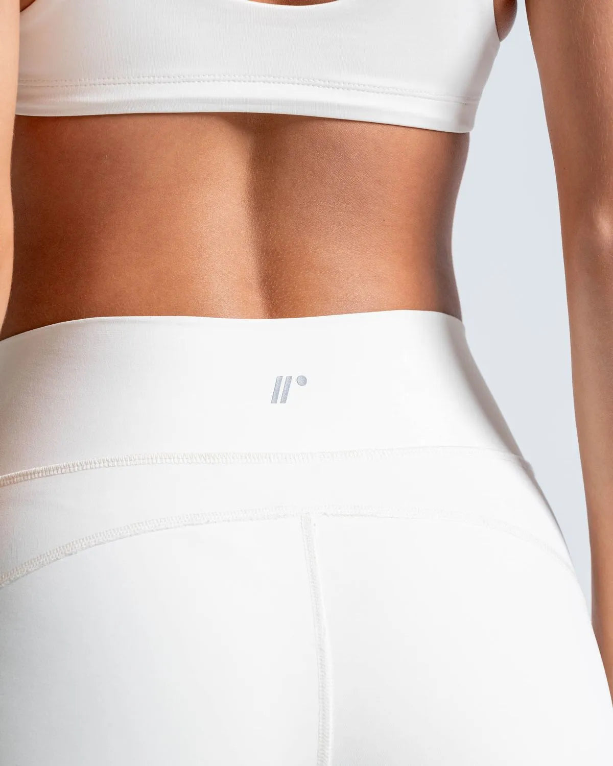 Short Deportivo Marfil Coleccion