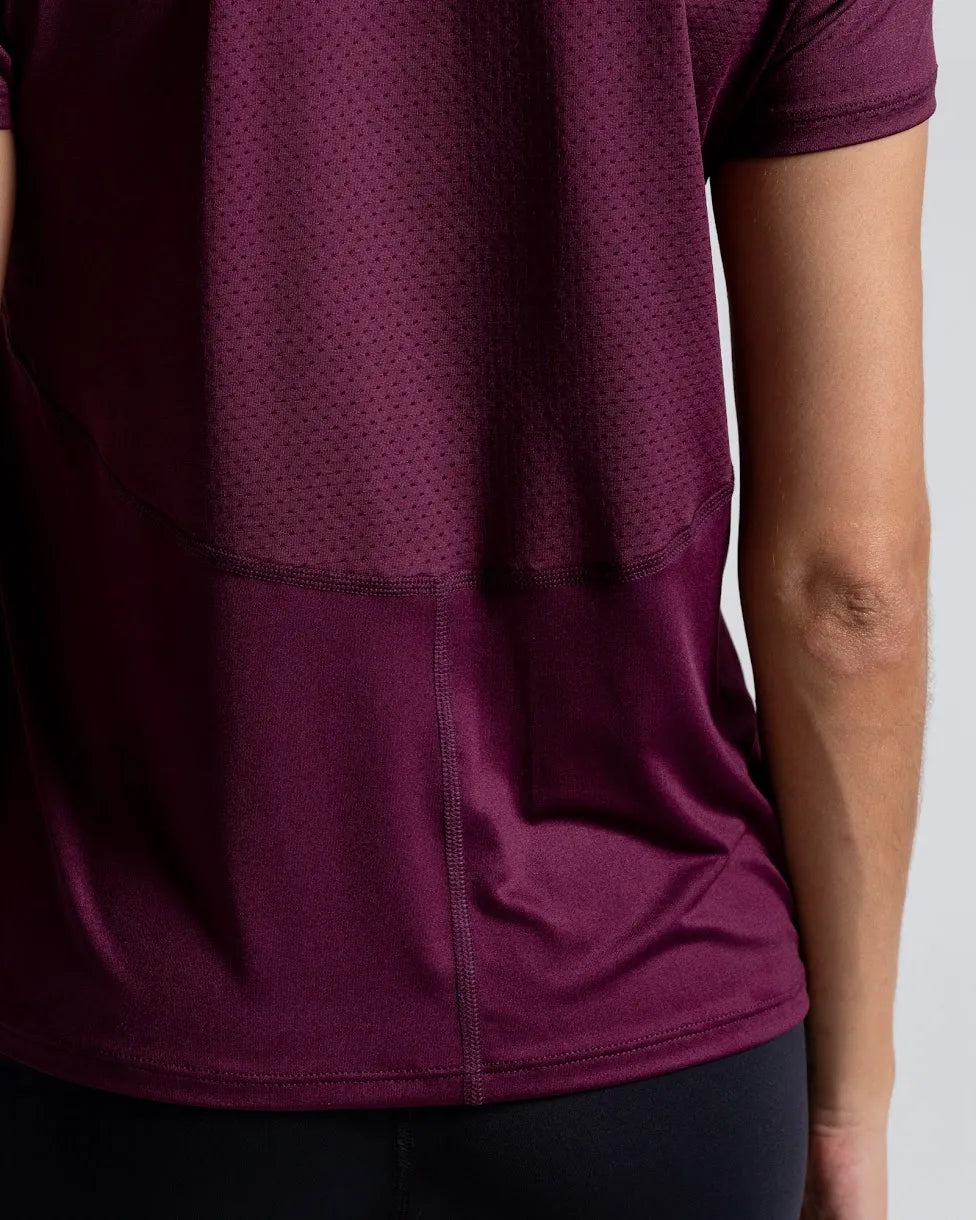 Camiseta Deportiva equilibrio Uva