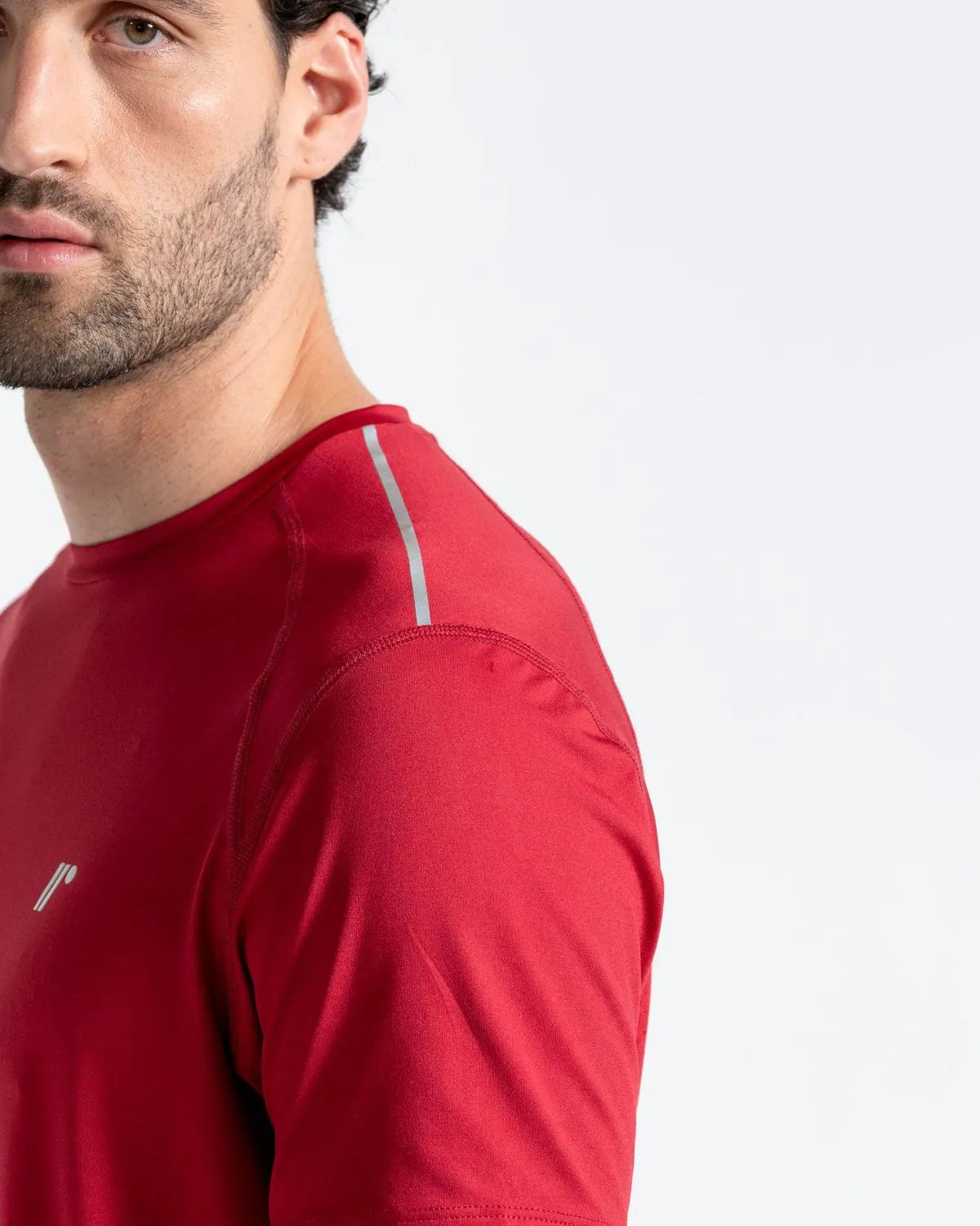 Camiseta Deportiva Esencial Rojo